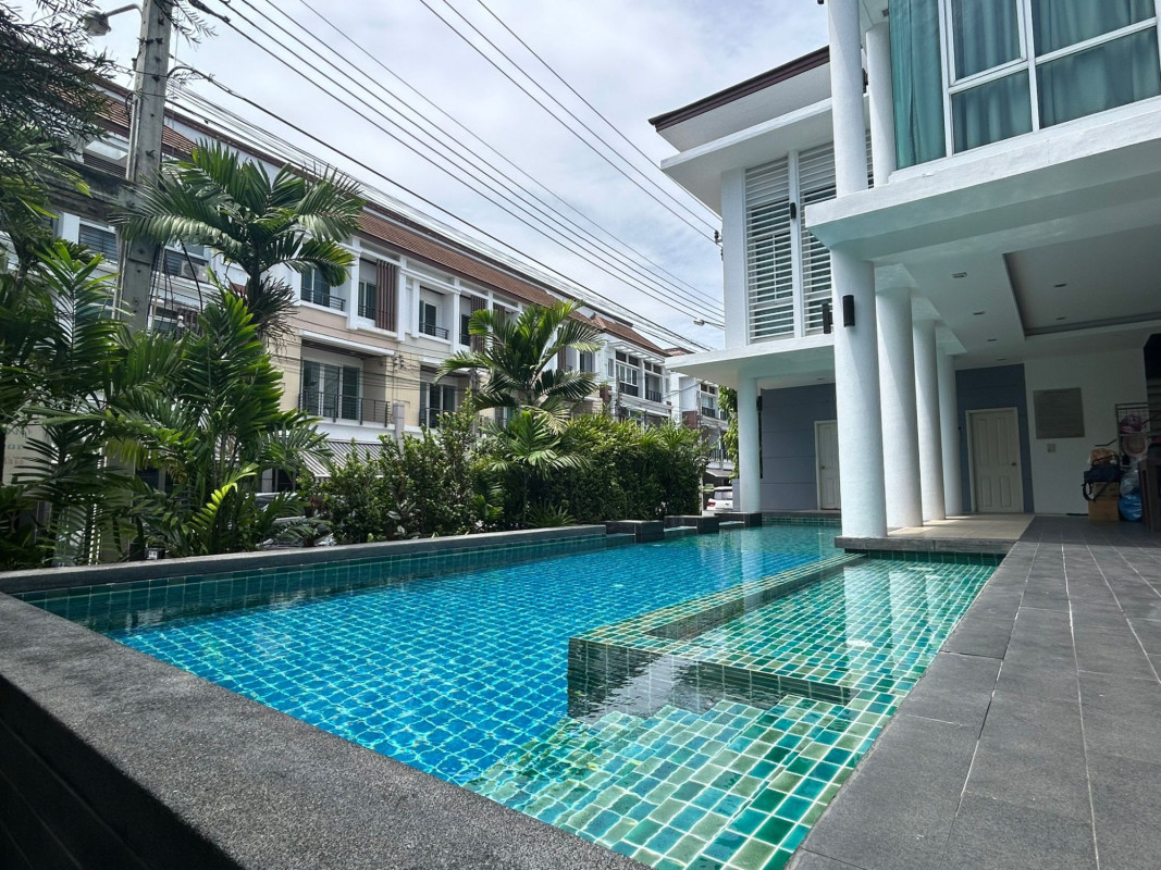 ทาวน์เฮ้าส์ บ้านกลางเมือง ลาดพร้าว-เสนา กรุงเทพมหานคร ลาดพร้าว จรเข้บัว 6000000