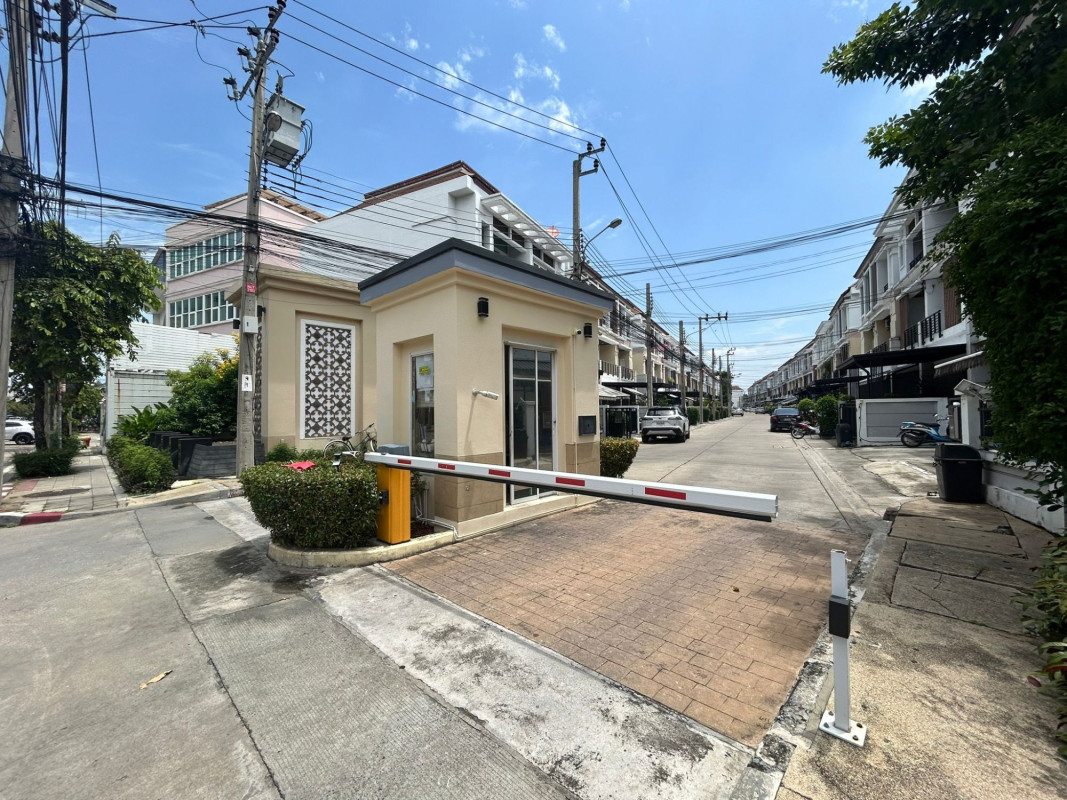 ทาวน์เฮ้าส์ บ้านกลางเมือง ลาดพร้าว-เสนา กรุงเทพมหานคร ลาดพร้าว จรเข้บัว 6000000