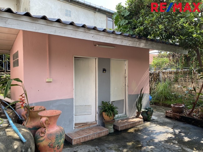 Single house Bangkok Chom Thong Bang Mot 18000000