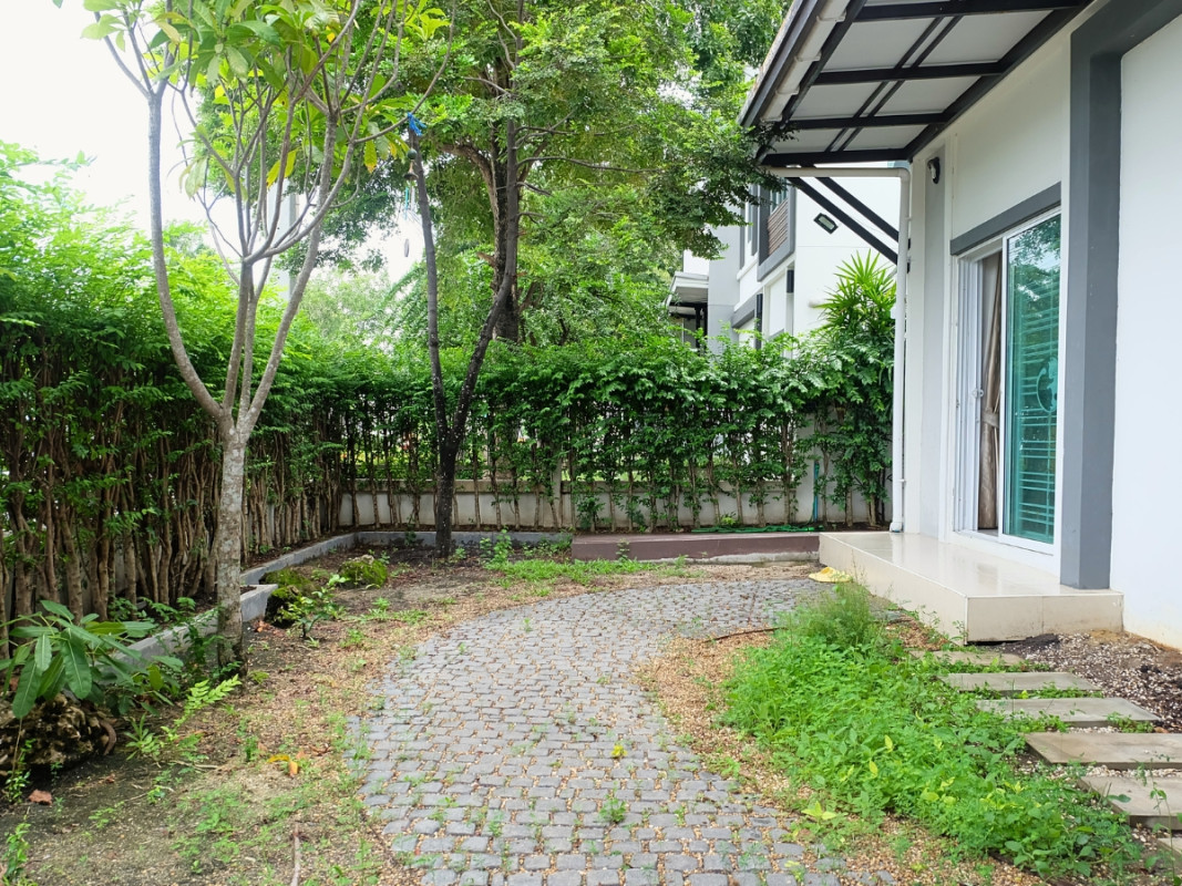 Single house Chon Buri Phan Thong Ban Kao 3000000