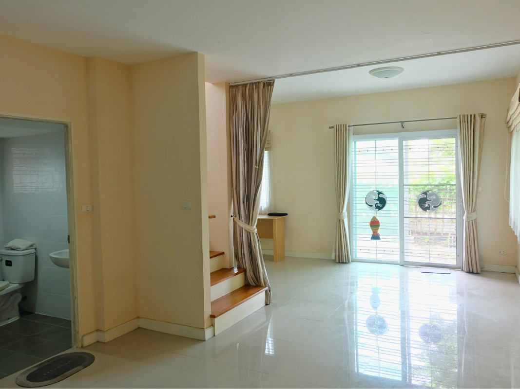 Single house Chon Buri Phan Thong Ban Kao 3000000