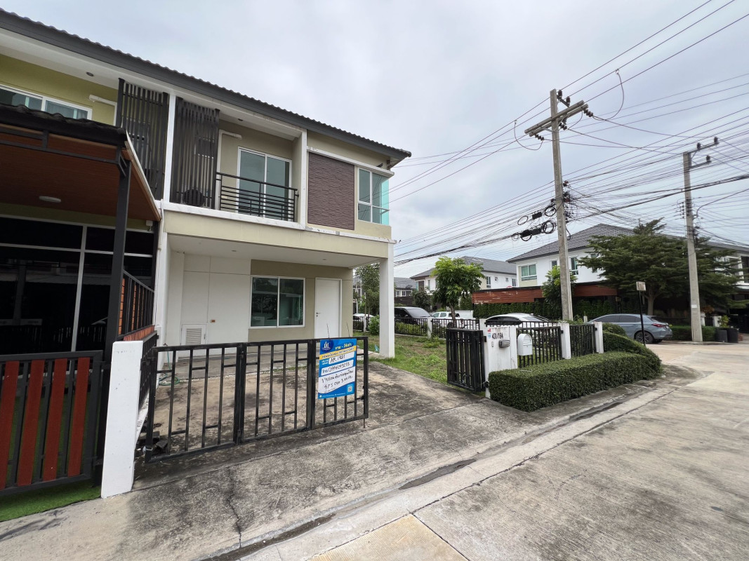 ทาวน์เฮ้าส์ พฤกษาวิลเลจ 43/1 ปทุมธานี เมืองปทุมธานี หลักหก 3820000