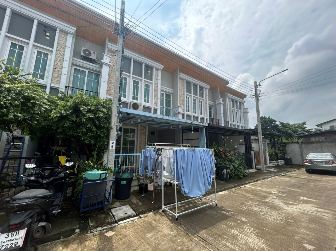 ทาวน์เฮ้าส์ โกลเด้นทาวน์ วิภาวดี-แจ้งวัฒนะ กรุงเทพมหานคร หลักสี่ ทุ่งสองห้อง 3100000