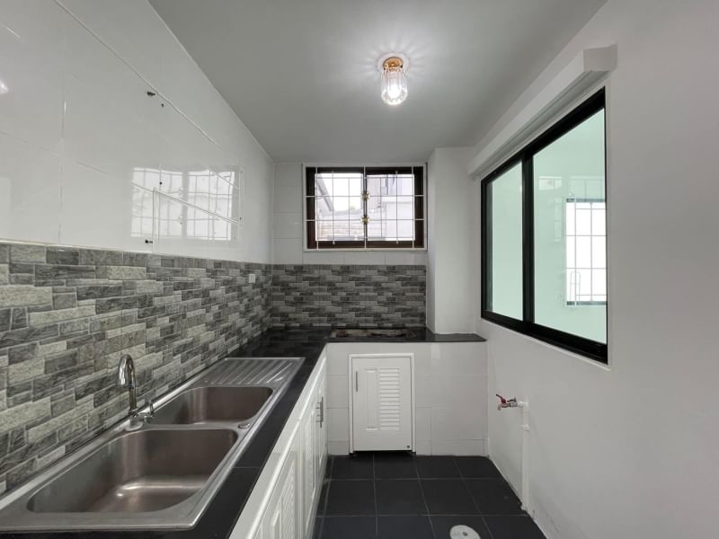 Townhouse Pathum Thani Thanyaburi Pracha Thipat 2200000