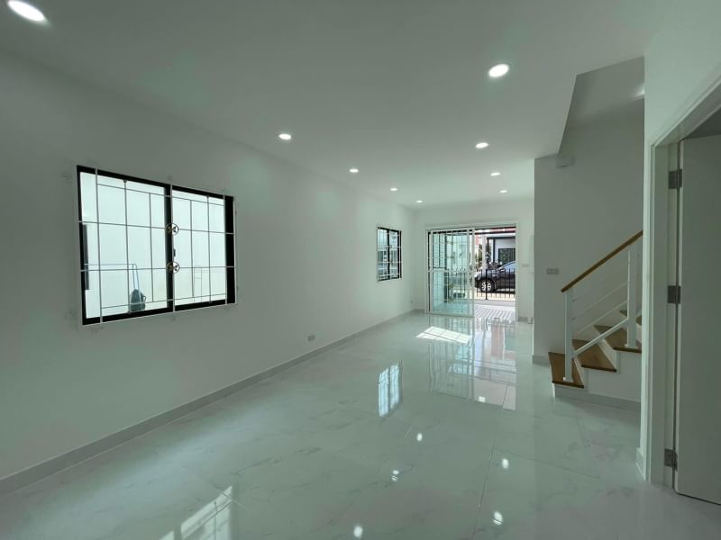 Townhouse Pathum Thani Thanyaburi Pracha Thipat 2200000