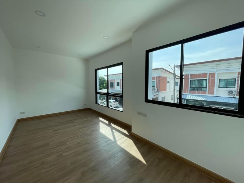 Townhouse Pathum Thani Thanyaburi Pracha Thipat 2200000
