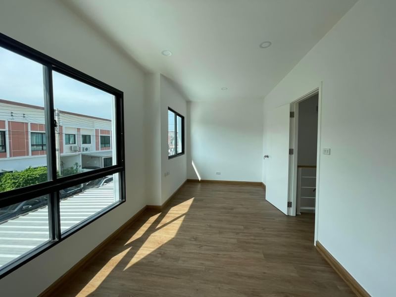 Townhouse Pathum Thani Thanyaburi Pracha Thipat 2200000