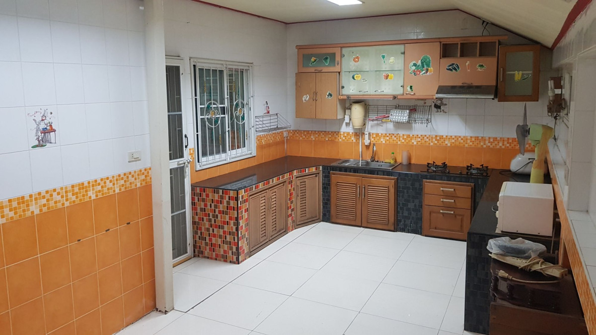 บ้านแฝด หมู่บ้านธารารินทร์ ปทุมธานี ธัญบุรี ประชาธิปัตย์ 2890000