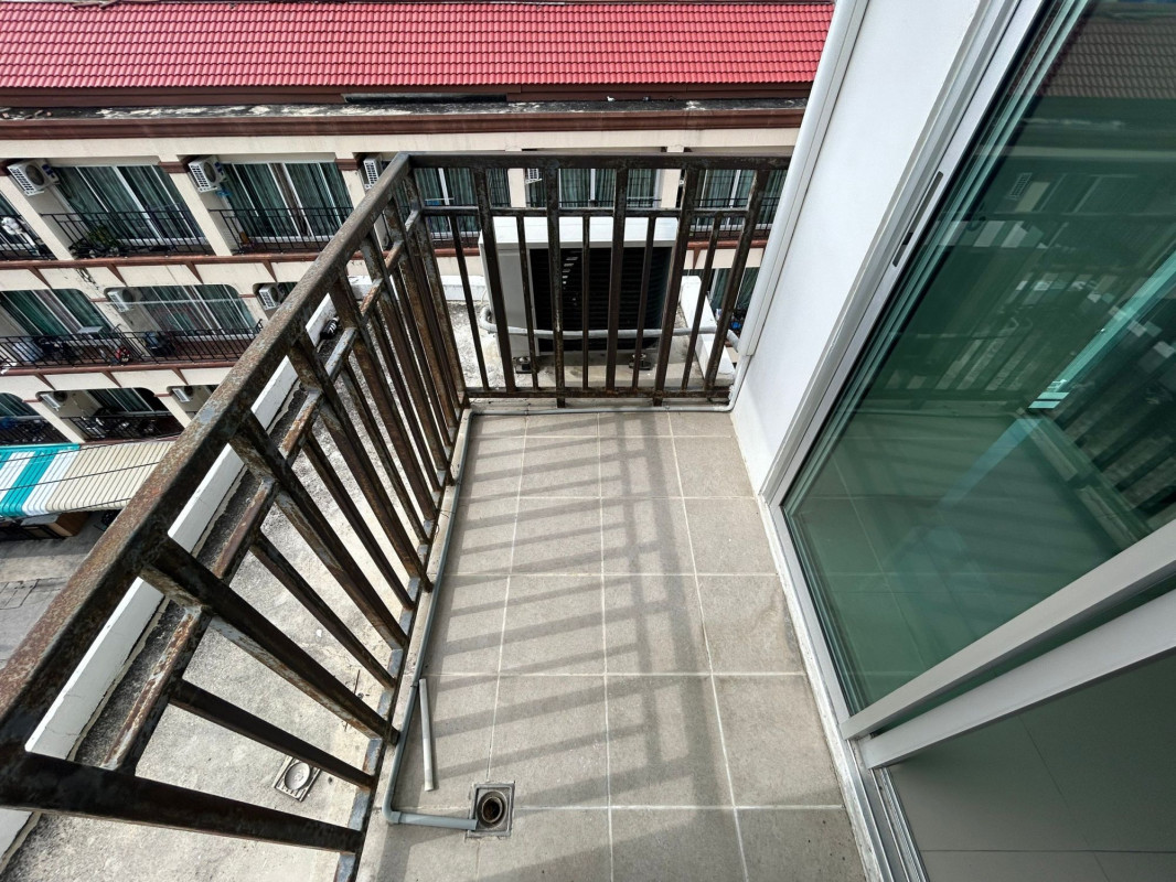 Condominium Chon Buri Mueang Chon Buri Saen Suk 1486320