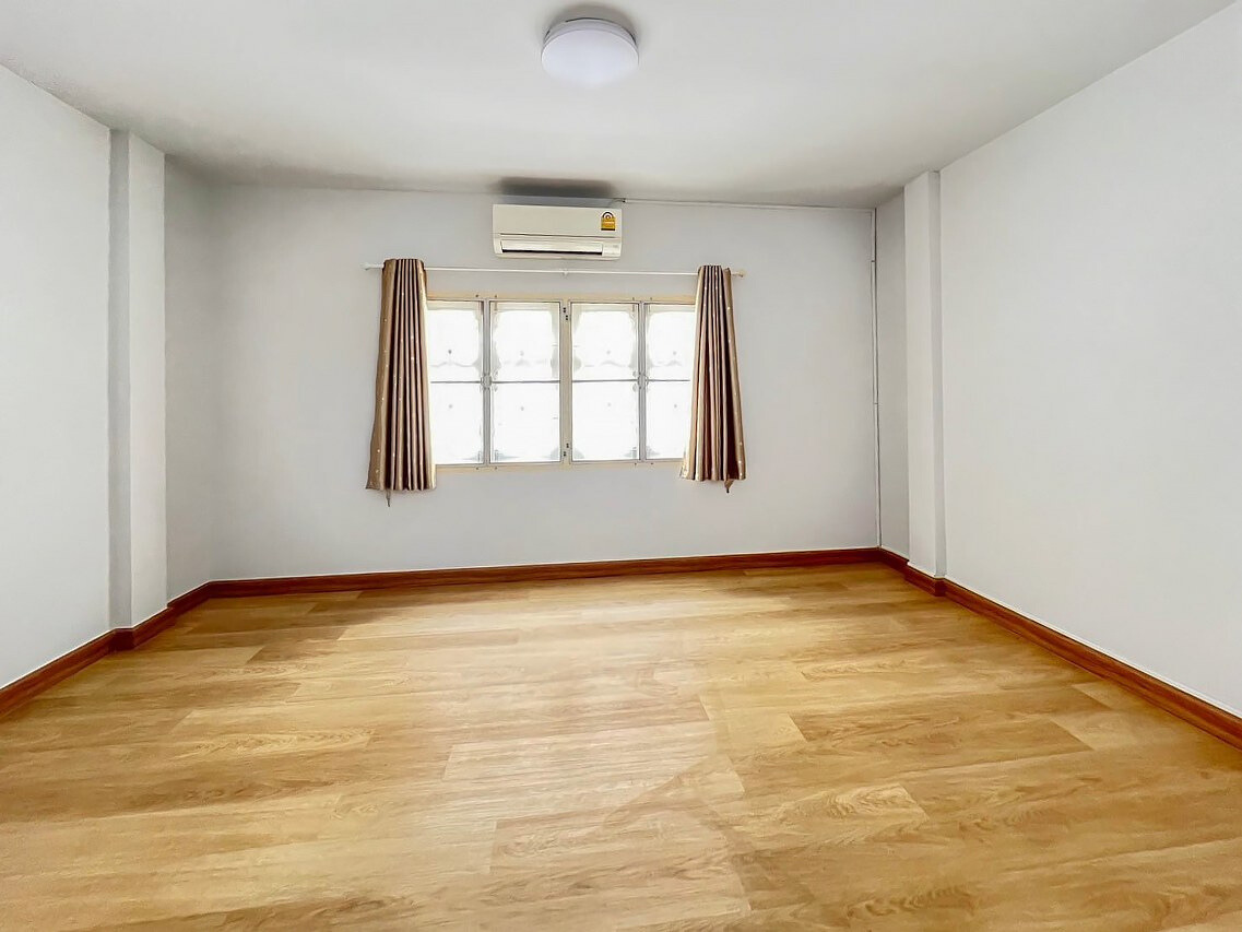 ทาวน์เฮ้าส์ พร้อมสุข รัตนาธิเบศร์ 17 นนทบุรี เมืองนนทบุรี บางกระสอ 3290000
