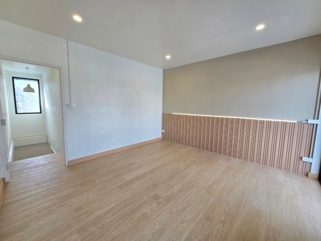 Townhouse Bangkok Phra Khanong Bang Chak 2990000
