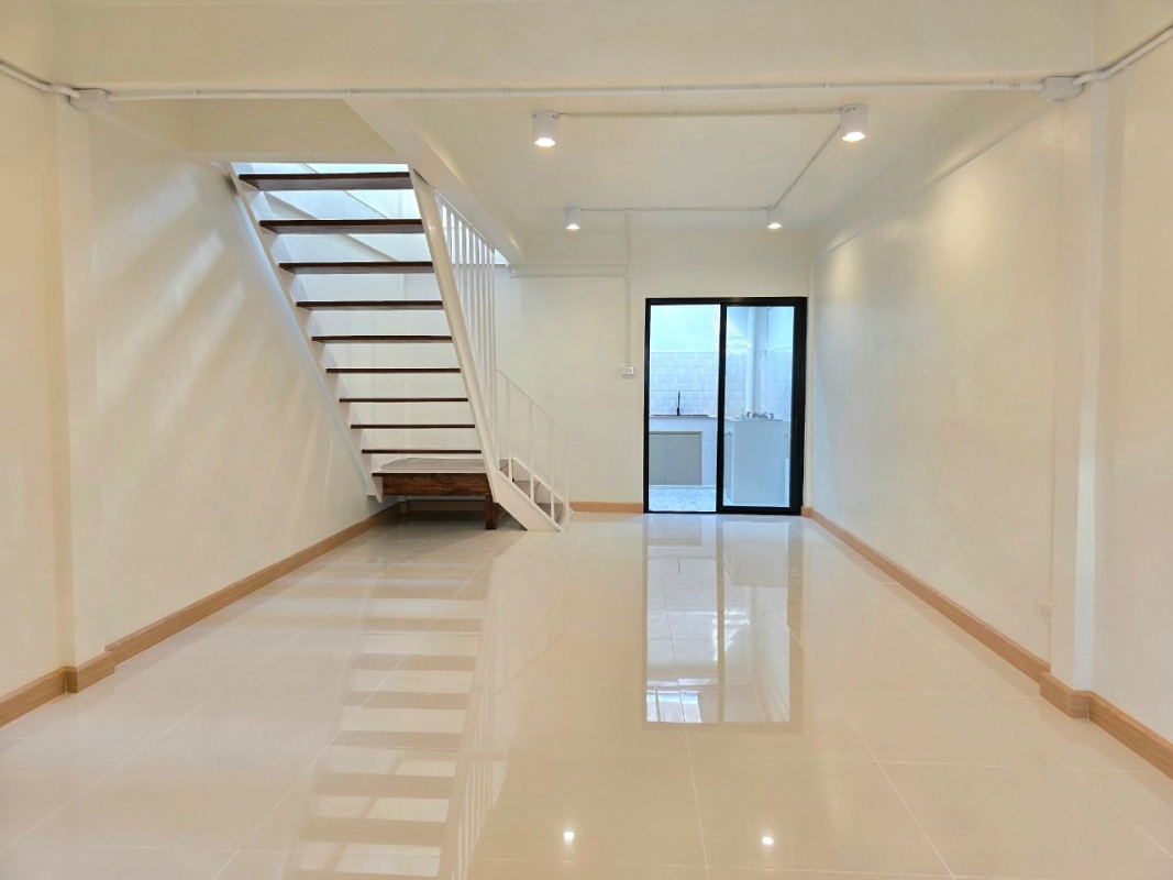 Townhouse Bangkok Phra Khanong Bang Chak 2990000