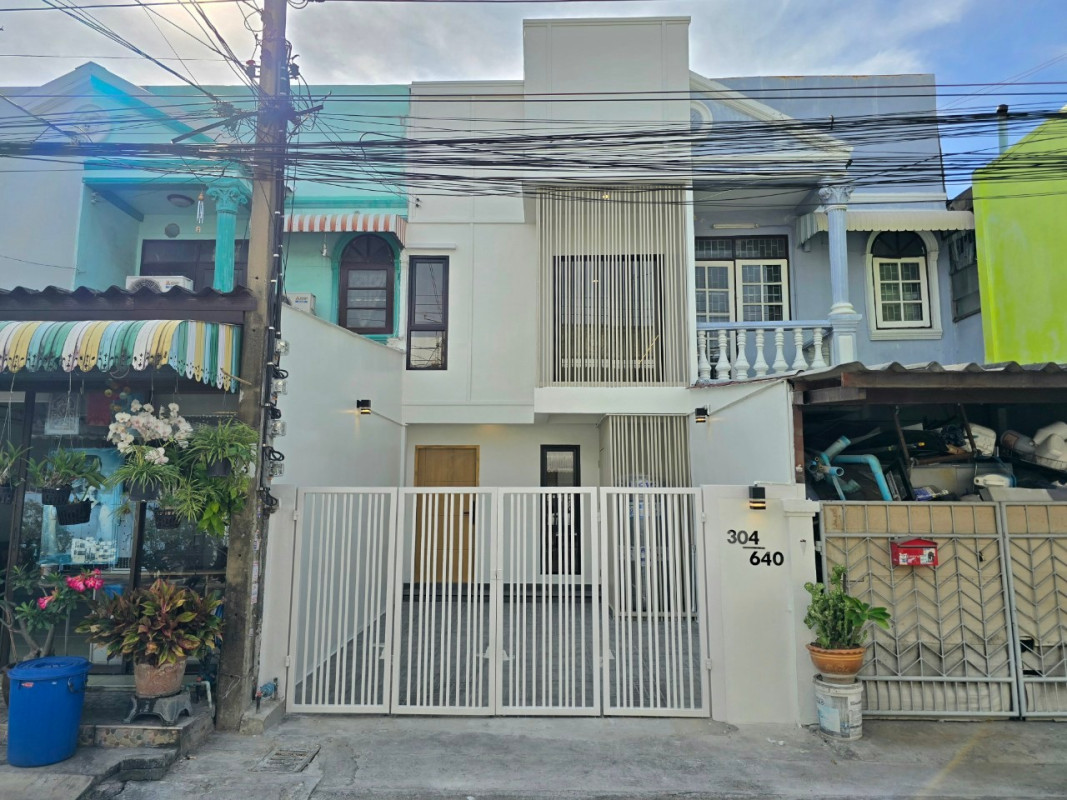 Townhouse Bangkok Phra Khanong Bang Chak 2990000