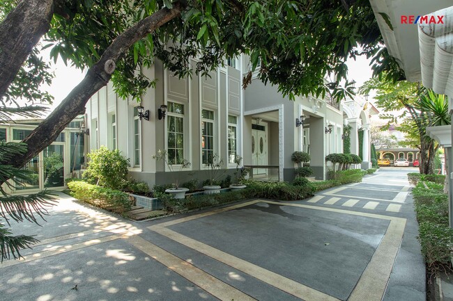 บ้านเดี่ยว นาราสิริ สาทร วงแหวน กรุงเทพมหานคร บางแค หลักสอง 42800000