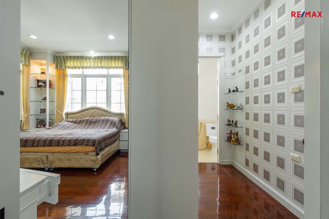 บ้านเดี่ยว นาราสิริ สาทร วงแหวน กรุงเทพมหานคร บางแค หลักสอง 42800000