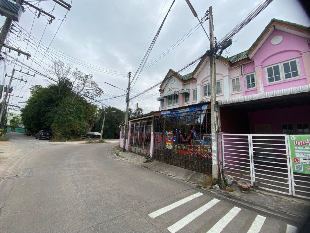 ทาวน์เฮ้าส์ บ้านมีสุข ชลบุรี เมืองชลบุรี หนองไม้แดง 1600000