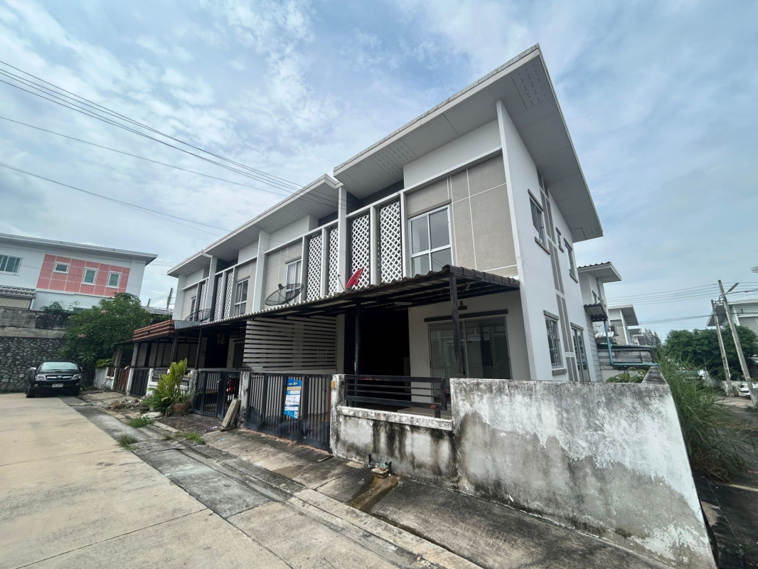ทาวน์เฮ้าส์ ประภัสสร ชลบุรี ศรีราชา บ่อวิน 1950000