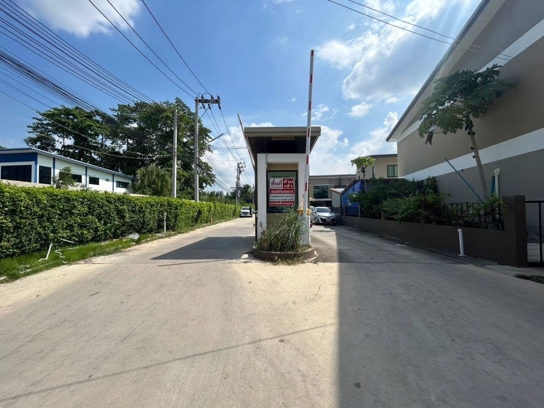 ทาวน์เฮ้าส์ Beston village ชลบุรี ศรีราชา หนองขาม 2000000