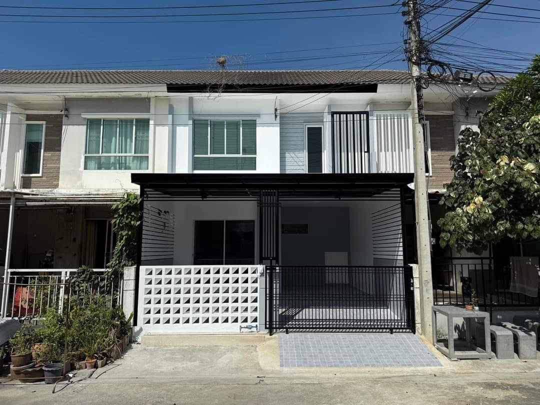 ทาวน์เฮ้าส์ พฤกษาวิลลื 41 /1  บางกะดี-ติวานนท์ ปทุมธานี เมืองปทุมธานี บางกะดี 2090000