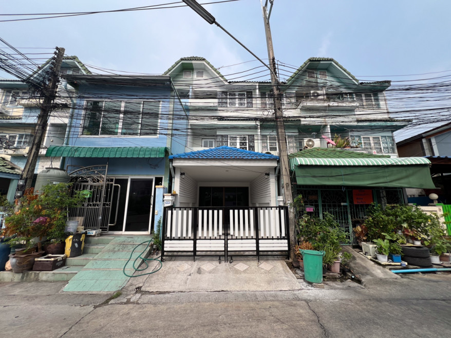 ทาวน์เฮ้าส์ หมู่บ้านอู่ทองเพลส 2 ปทุมธานี ลำลูกกา คูคต 2000000