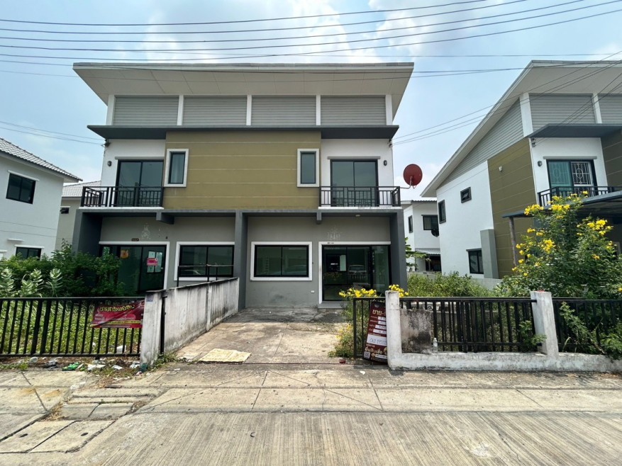 ทาวน์เฮ้าส์ หมู่บ้านทรัพย์ธานี 5 ปทุมธานี ธัญบุรี ลำผักกูด 2570000