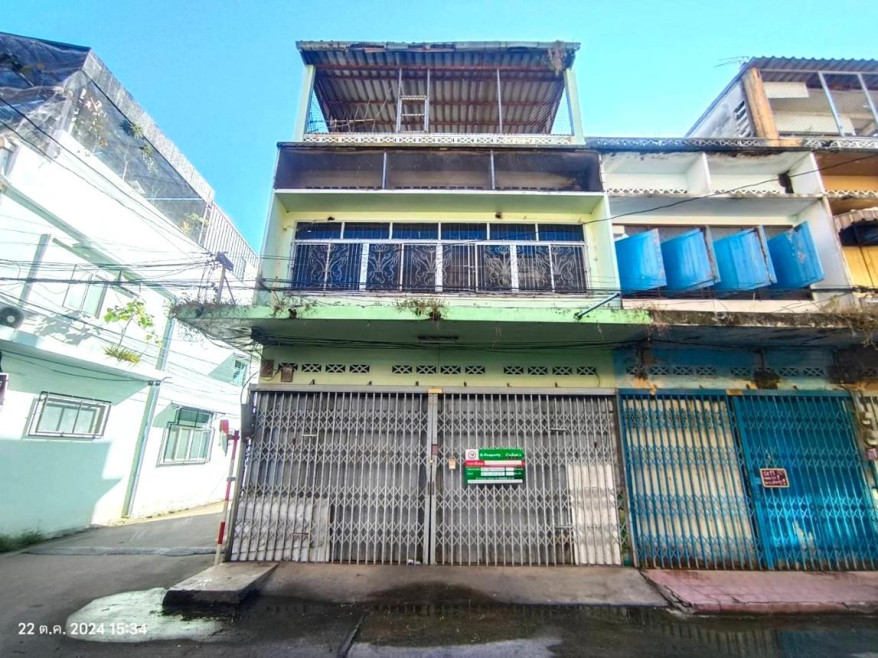 Commercial building Nakhon Sawan Mueang Nakhon Sawan Pak Nam Pho 3350000