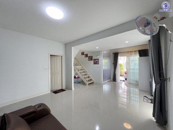 ทาวน์เฮ้าส์ เดอะวิลเลจ กาญจนาภิเษก-ราชพฤกษ์ 2 นนทบุรี ไทรน้อย ไทรน้อย 3490000