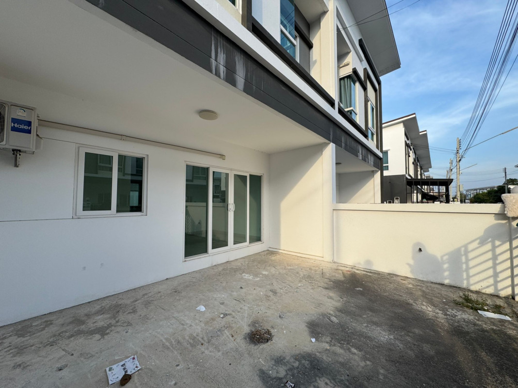 ทาวน์เฮ้าส์ เก้ามงคลวิลเลจ พุทธมณฑลสาย 5 นครปฐม สามพราน ไร่ขิง 2300000