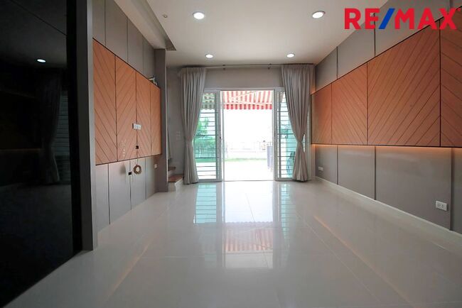 ทาวน์เฮ้าส์ บ้านกลางเมือง สาทร ตากสิน 2 กรุงเทพมหานคร จอมทอง บางค้อ 5700000