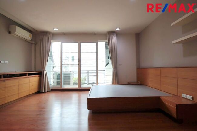 ทาวน์เฮ้าส์ บ้านกลางเมือง สาทร ตากสิน 2 กรุงเทพมหานคร จอมทอง บางค้อ 5700000