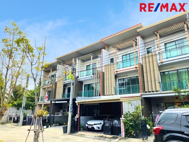 ทาวน์เฮ้าส์ Town Avenue Rama 2 Soi 30 กรุงเทพมหานคร จอมทอง บางมด 3990000