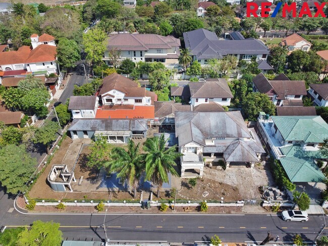 บ้านเดี่ยว ลดาวัลย์ ปิ่นเกล้า-บรมราชชนนี กรุงเทพมหานคร ทวีวัฒนา ศาลาธรรมสพน์ 25000000
