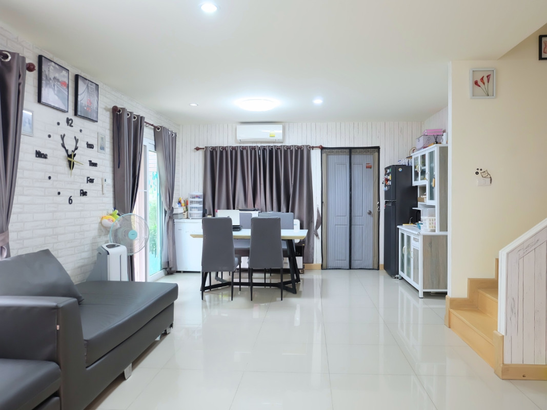 บ้านแฝด พาโนวิลเลจ ชลบุรี บางละมุง บางละมุง 2690000