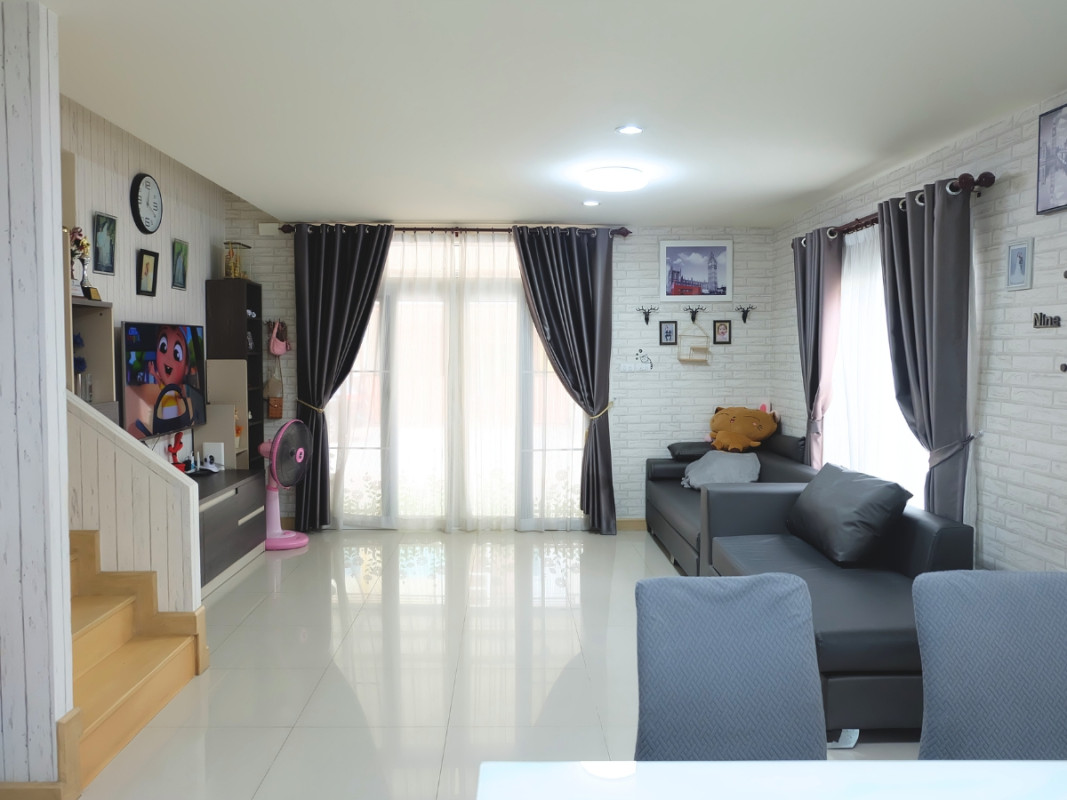 บ้านแฝด พาโนวิลเลจ ชลบุรี บางละมุง บางละมุง 2690000