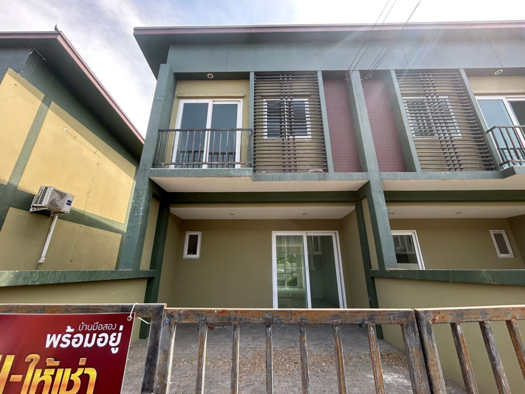 ทาวน์เฮ้าส์ เดอะ ชิค ทาวน์ ลาดหลุมแก้ว ปทุมธานี ลาดหลุมแก้ว คูขวาง 2050000