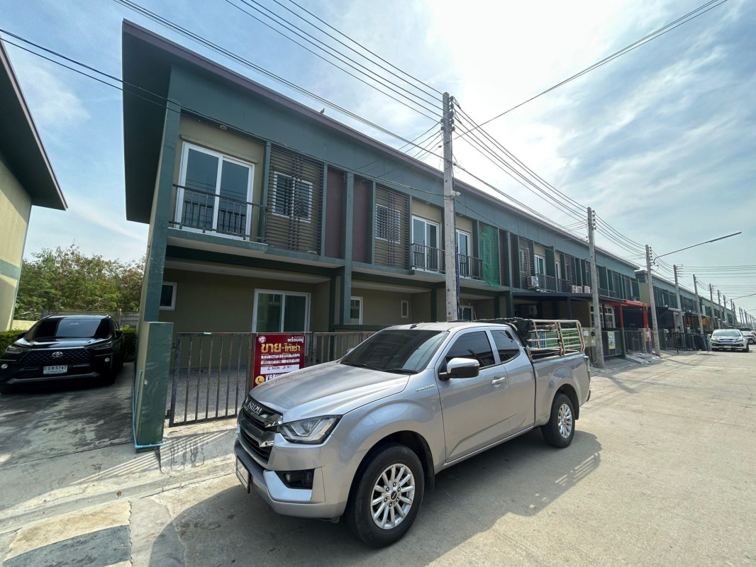 ทาวน์เฮ้าส์ เดอะ ชิค ทาวน์ ลาดหลุมแก้ว ปทุมธานี ลาดหลุมแก้ว คูขวาง 2050000