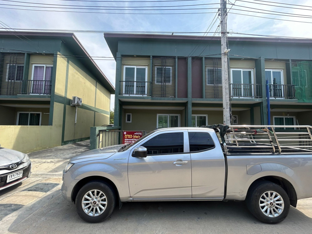 ทาวน์เฮ้าส์ เดอะ ชิค ทาวน์ ลาดหลุมแก้ว ปทุมธานี ลาดหลุมแก้ว คูขวาง 2050000