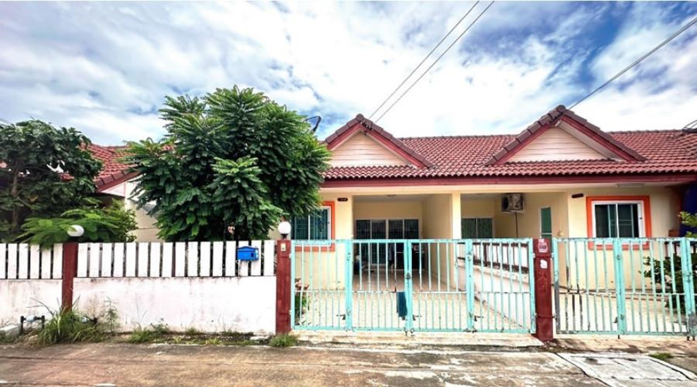ทาวน์เฮ้าส์ สินเจริญ แลนด์ ชลบุรี พานทอง หนองตำลึง 1660000
