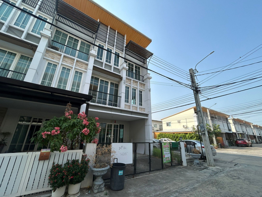 ทาวน์เฮ้าส์ โกลเด้นทาวน์ ลาดพร้าว-เกษตรนวมินทร์ กรุงเทพมหานคร บึงกุ่ม คลองกุ่ม 4810000
