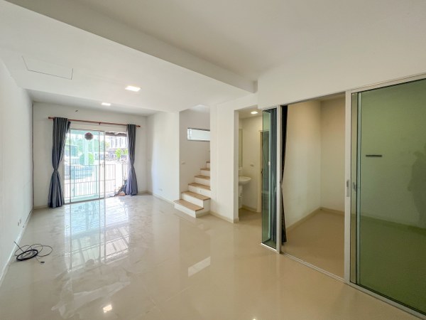 ทาวน์เฮ้าส์ กรุงเทพมหานคร ลาดกระบัง ทับยาว 2900000