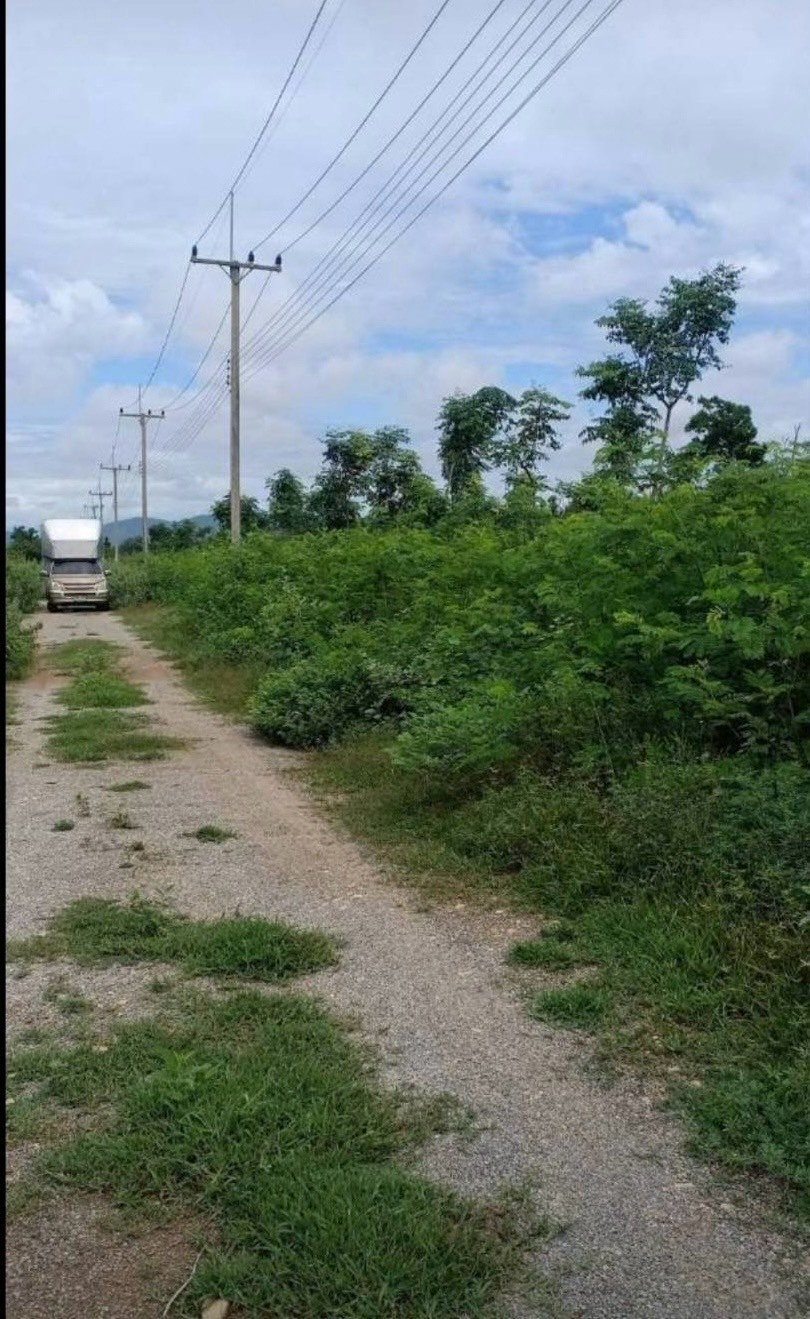 ที่ดินเปล่า สุพรรณบุรี อู่ทอง จรเข้สามพัน 690000