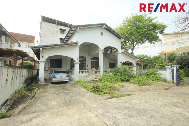 บ้านเดี่ยว กรุงเทพมหานคร ตลิ่งชัน คลองชักพระ 8900000