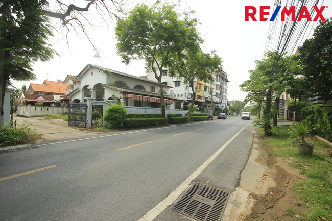 บ้านเดี่ยว กรุงเทพมหานคร ตลิ่งชัน คลองชักพระ 8900000