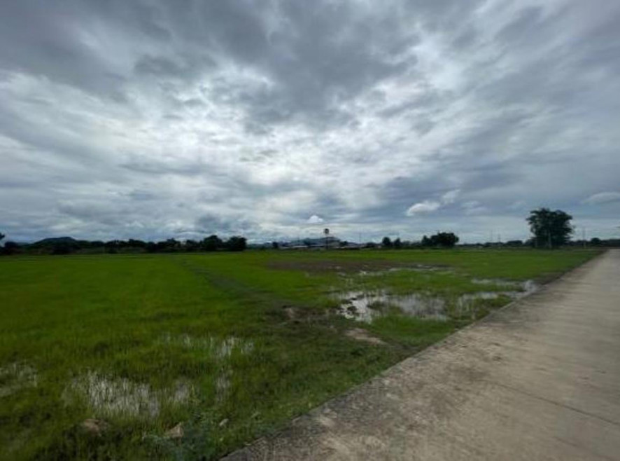 ที่ดินเปล่า ที่ดิน เพชรบุรี เพชรบุรี ท่ายาง ยางหย่อง 3000000