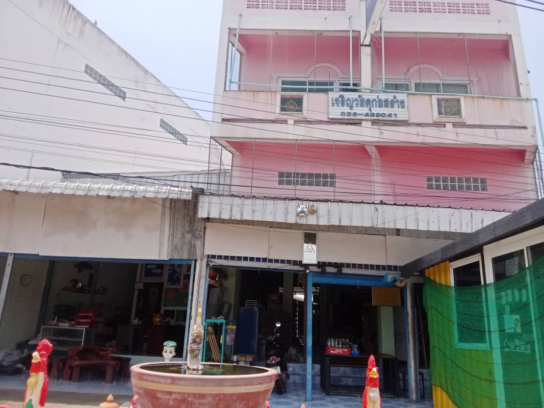 Commercial building Loburi Sa Bot Sa Bot 7500000
