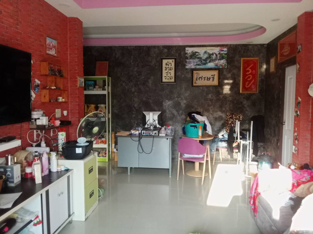 Commercial building Loburi Sa Bot Sa Bot 7500000