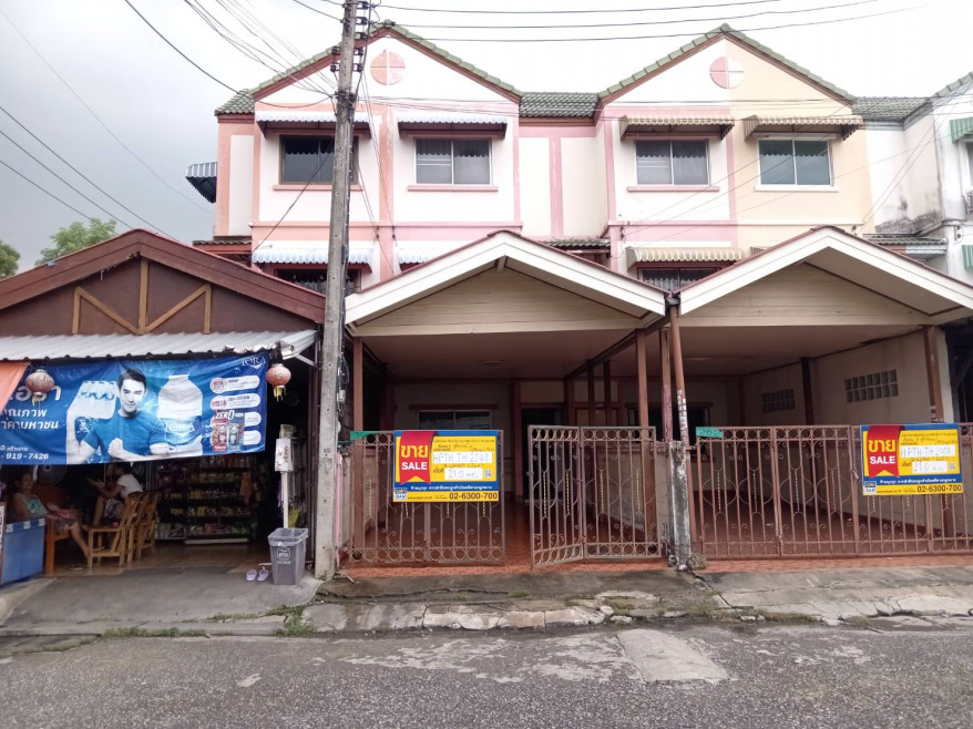 ทาวน์เฮ้าส์ นฐดา ปทุมธานี ธัญบุรี ประชาธิปัตย์ 1785000