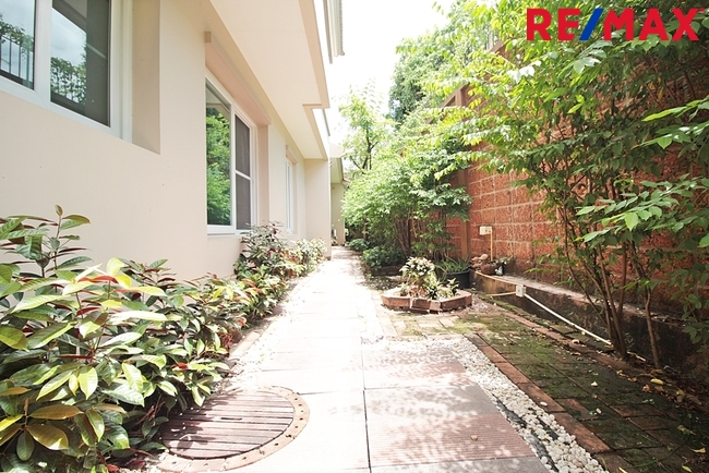 บ้านเดี่ยว ลัดดารมย์ อิลิแกนซ์ วงแหวน-สาทร กรุงเทพมหานคร บางแค หลักสอง 24000000