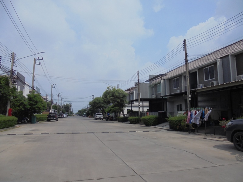 ทาวน์เฮ้าส์ เดอะคัลเลอร์ พรีเมียมฯ ปทุมธานี ลำลูกกา ลาดสวาย 1785000
