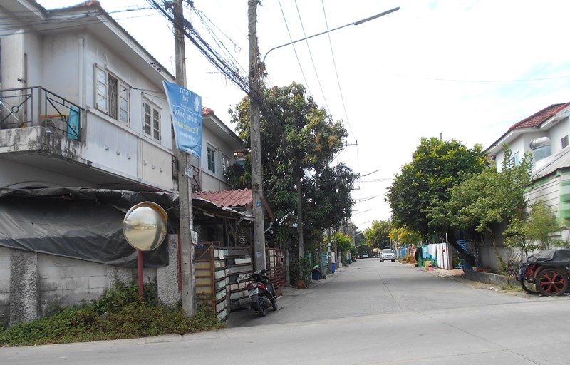 ทาวน์เฮ้าส์ ธนาริน ปทุมธานี ลำลูกกา ลาดสวาย 1313000